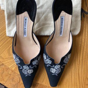Vintage Manolo Blahnik Embroidered Silk Mules - 38.5